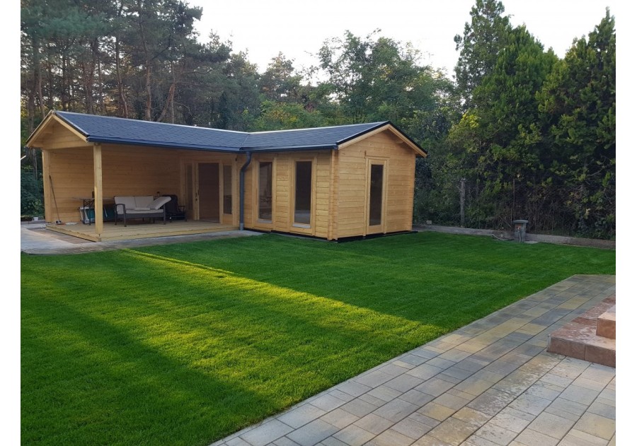 Domek drewniany HANS1 5.70  x  3.60m + zadaszenie 13m2